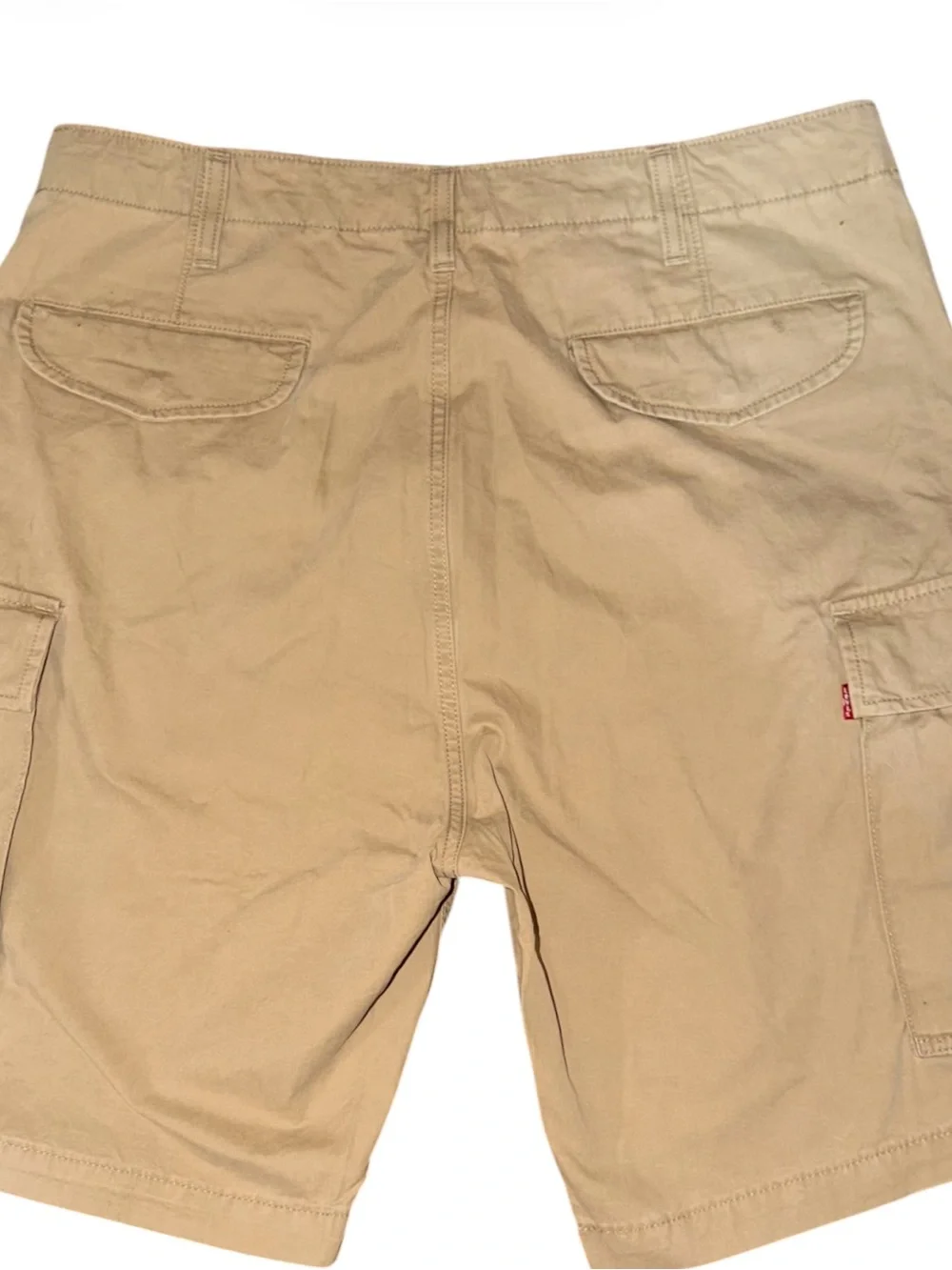 NWT Levi's Men's Cargo Shorts. Color Tan-Harvest Gold-Waist 36”.